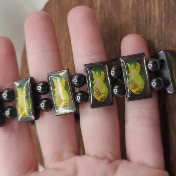 B2436‎ magnetic Hematite Christian angel bracelet stretch - Picture 1 of 3